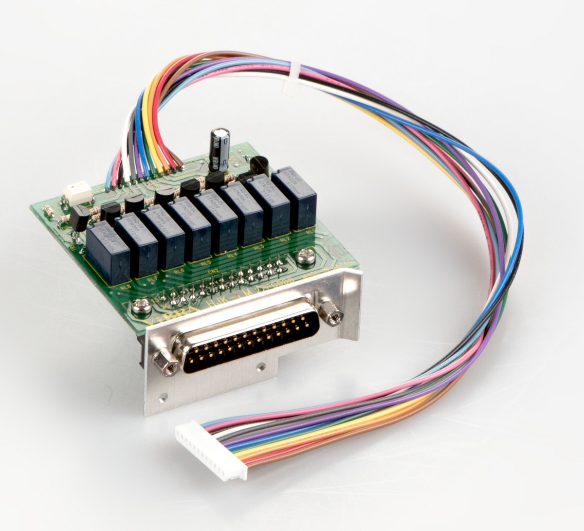 Relay output tot connect relays, signal lamps, valves etc., 5 outputs voor weighing in 3 tolerance ranges, must be order